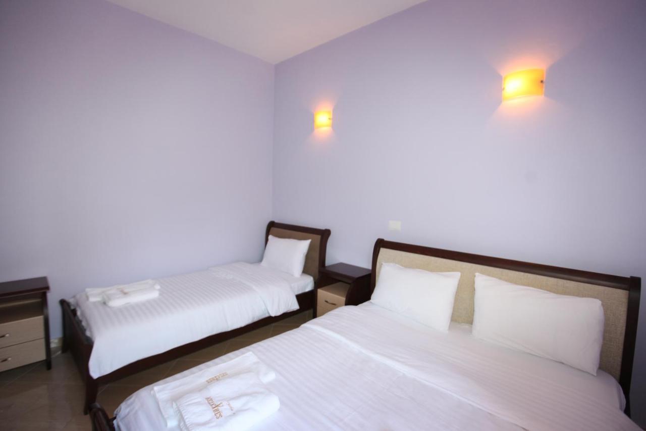 Hotel Gryka E Kelcyres Extérieur photo