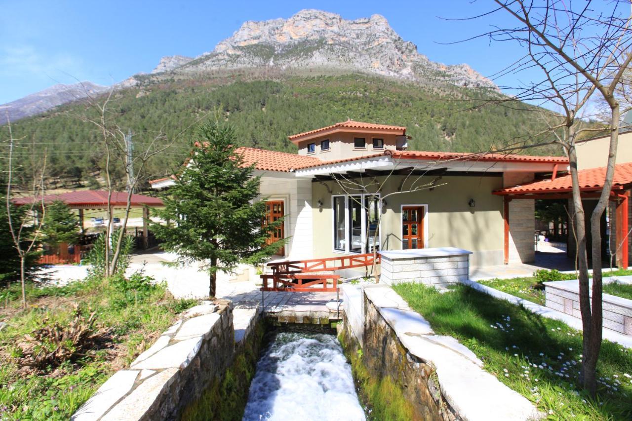 Hotel Gryka E Kelcyres Extérieur photo