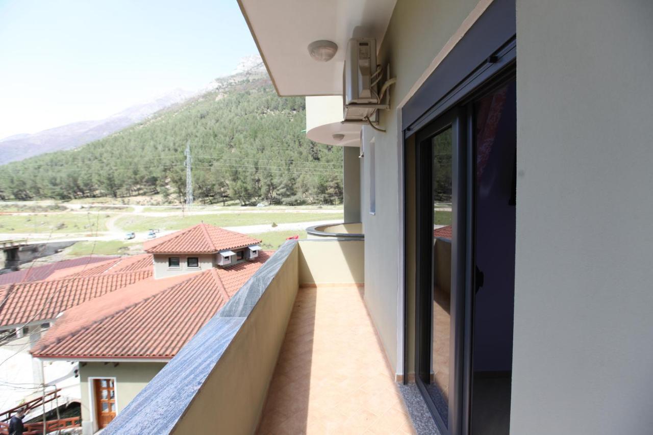 Hotel Gryka E Kelcyres Extérieur photo