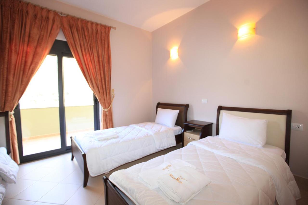 Hotel Gryka E Kelcyres Extérieur photo
